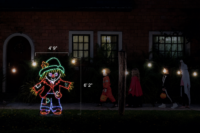 Scarecrow (6'2" H x 4'9" W)