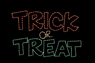 Trick_or_Treat__81914 Trick Or Treat Christmas light display